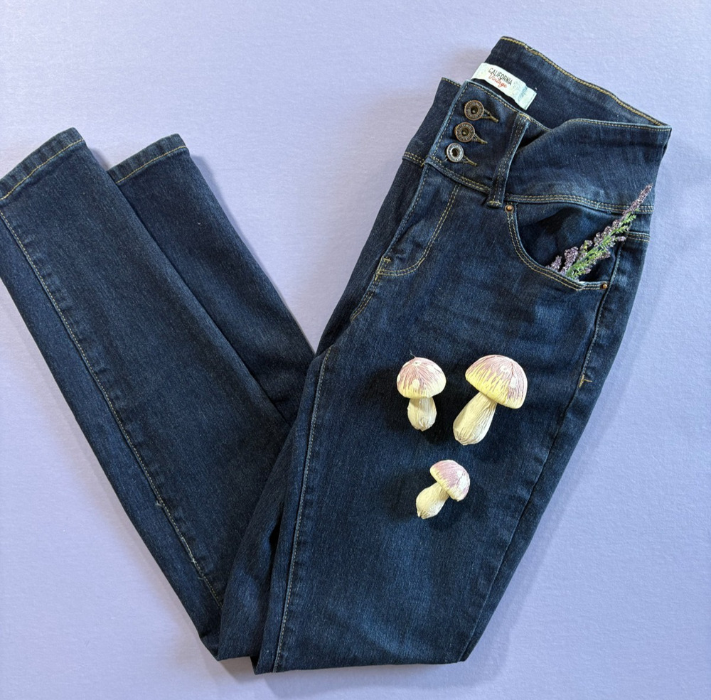 California Vintage Jeans Women’s Size 5/27 Dark Washed Skinny Mid Rise